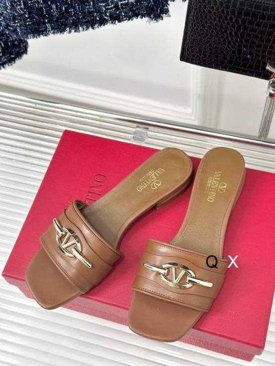 Picture of Valentino Slippers _SKUValentinsz35-40JX050192